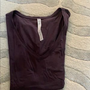 LuluLemon short sleeve v-neck sz 10
